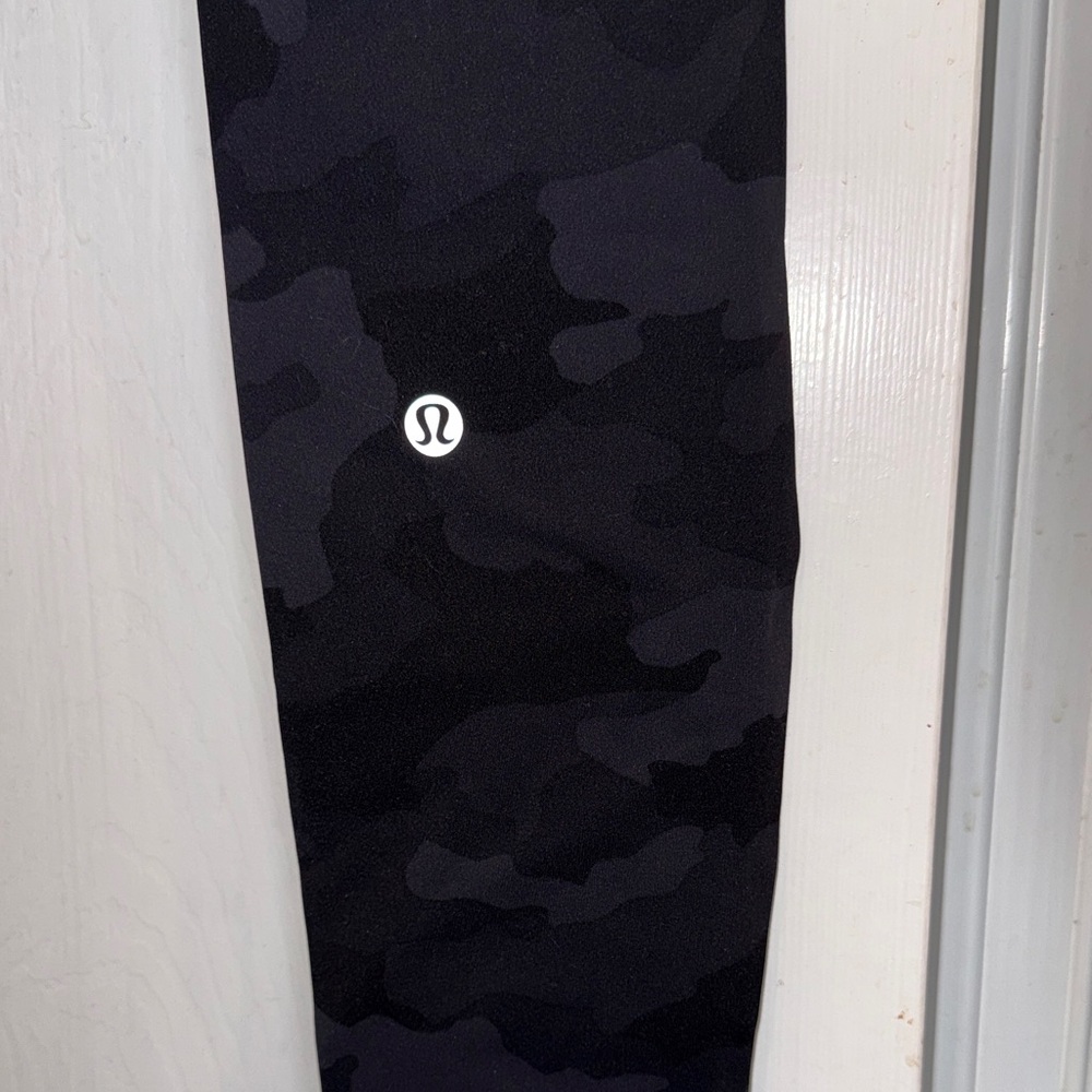 NWT Lululemon Wunder Train High-Waist Black Camo Leggings 25” - Picture 3 of 4
